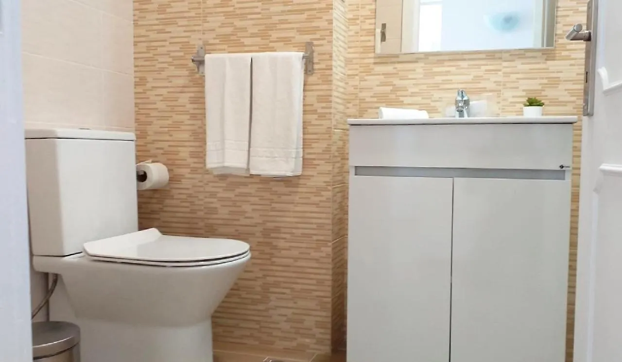 Apartamento T1 Mira Praia 7 - Remodelado, Ar-Condicionado, Vista Mar, Wifi Quarteira Portugal