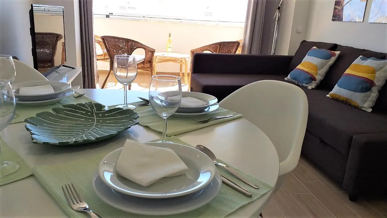 T1 Mira Praia 7 - Remodelado, Ar-Condicionado, Vista Mar, Wifi Quarteira Apartment